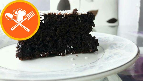 Κέικ κακάο με σάλτσα σοκολάτας (με βίντεο)